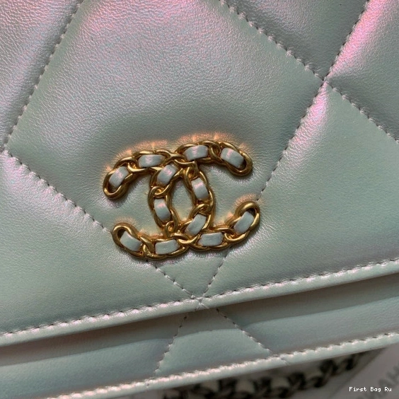 Firstbag Ru CHAIN WALLET CHANEL19 ON 0708